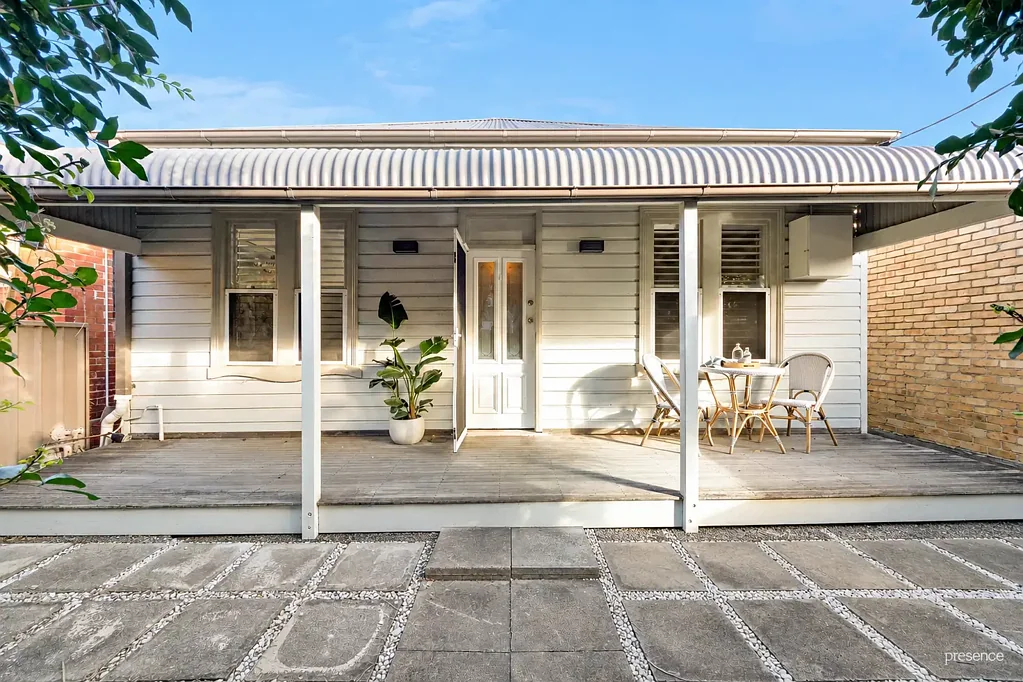 Mayfield 3房  Chic Cottage Delivers Welcoming Urban Sanctuary on Generous Block