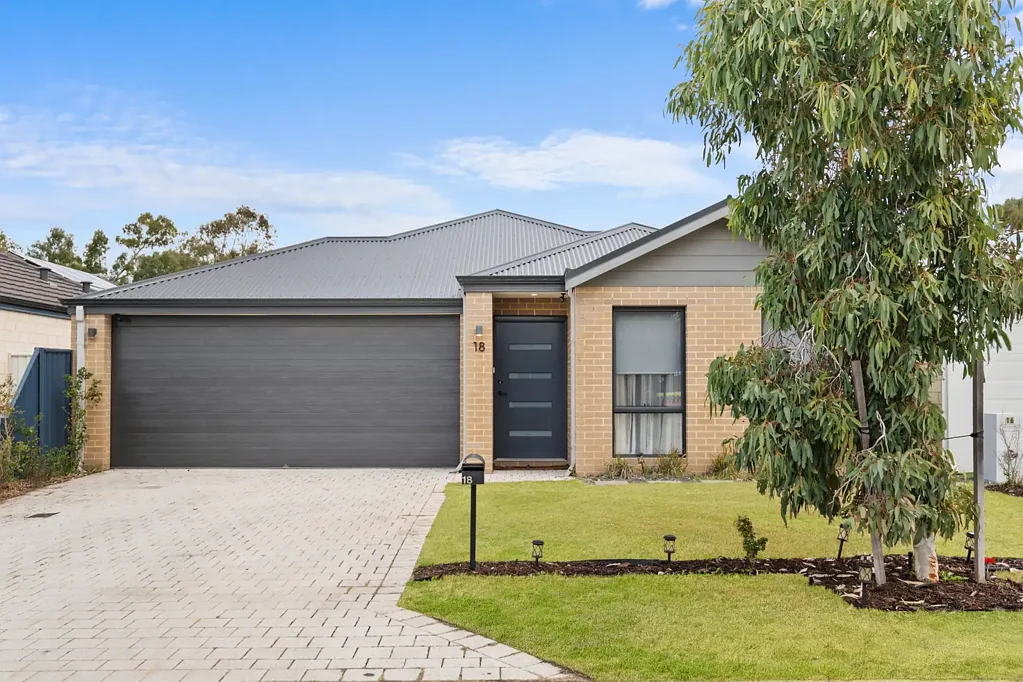 Baldivis 4房  Stylish, low-maintenance living in central location
