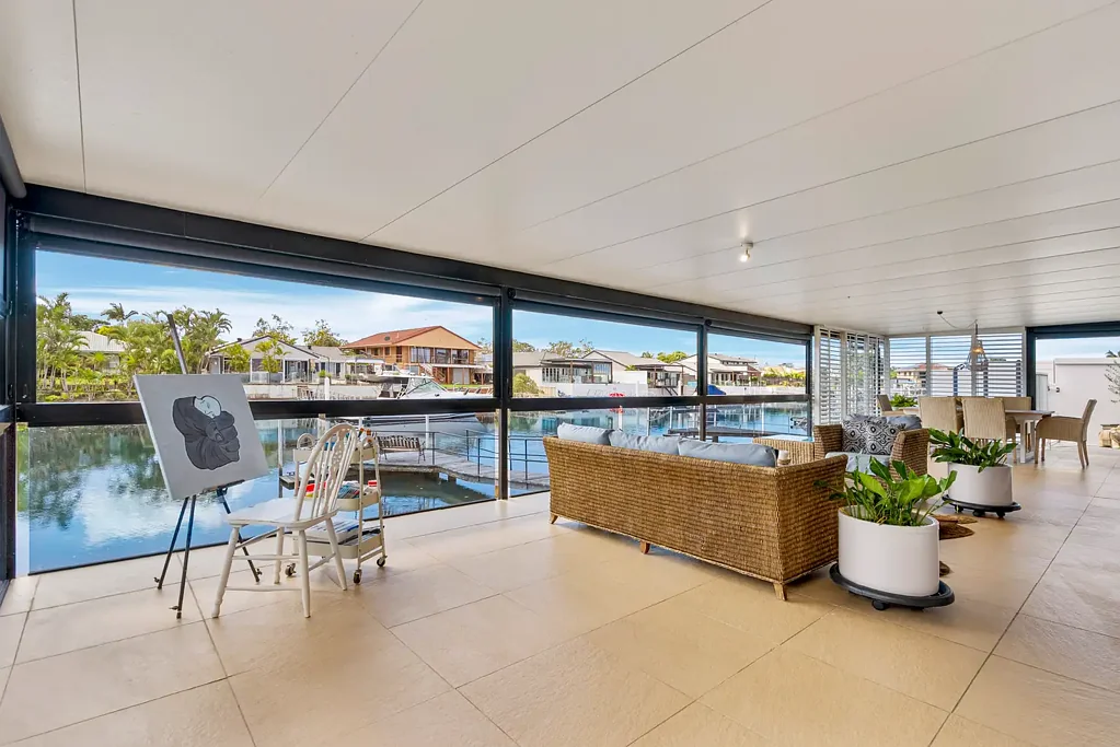 14 Walter Raleigh Crescent, Hollywell, QLD 4216