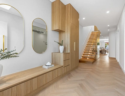 48B Apex Avenue, Picnic Point, NSW 2213, 5 slaapkamers, 4 badkamers, Apartment