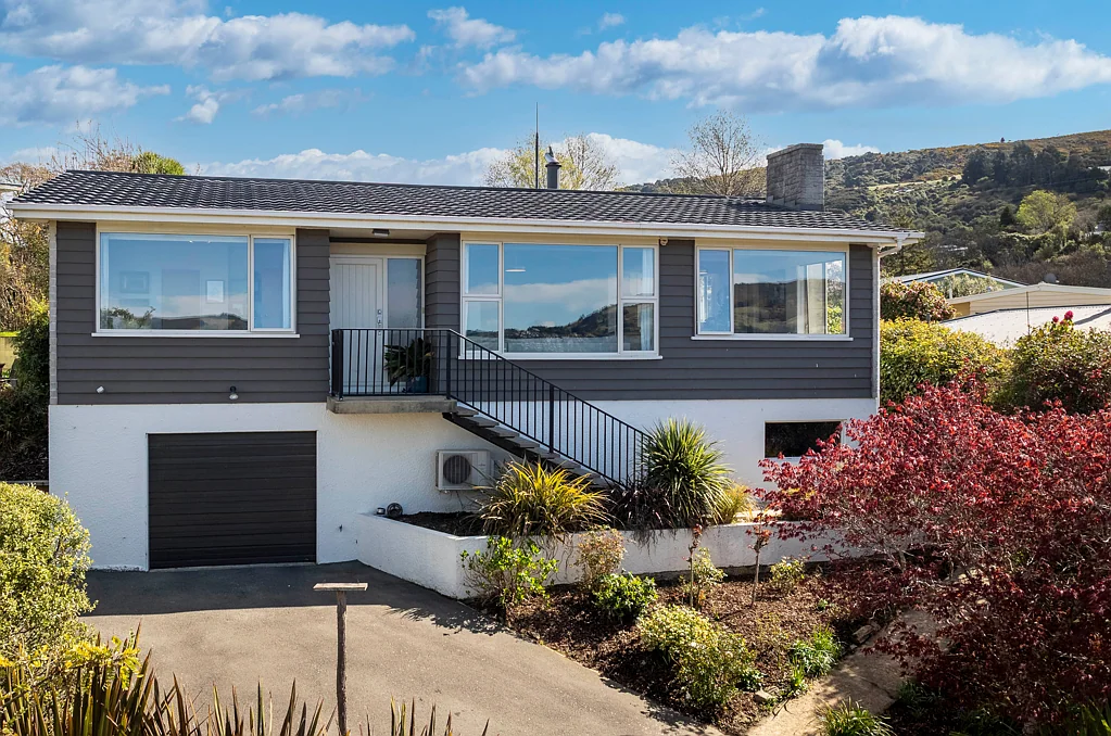 25 Pioneer Crescent, Helensburgh, Dunedin, Otago