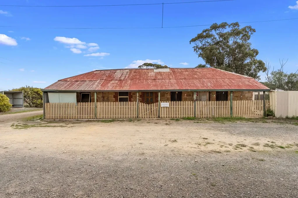 Black Springs Rare Multi-Use Rural Lifestyle Property with Income Potential