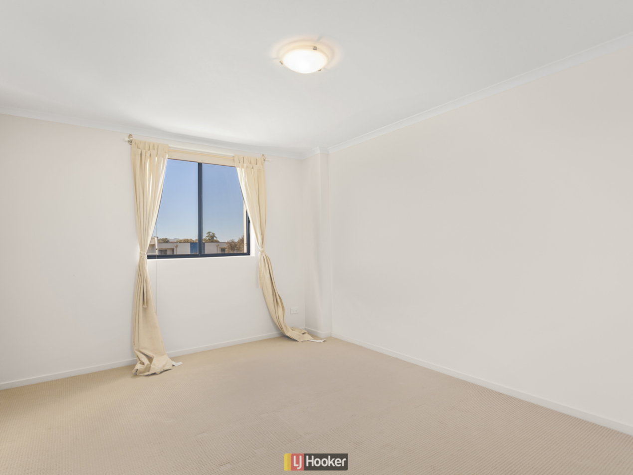 LAKESIDE UNIT 41C 21 BEISSEL ST, BELCONNEN ACT 2617, 0房, 0浴, Unit