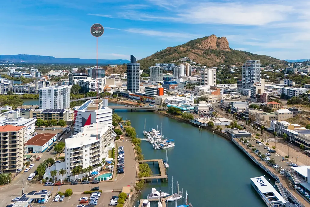 South Townsville 4房  One of a kind - 414sqm luxury apartment plus Bonus opportunity & Low body corps