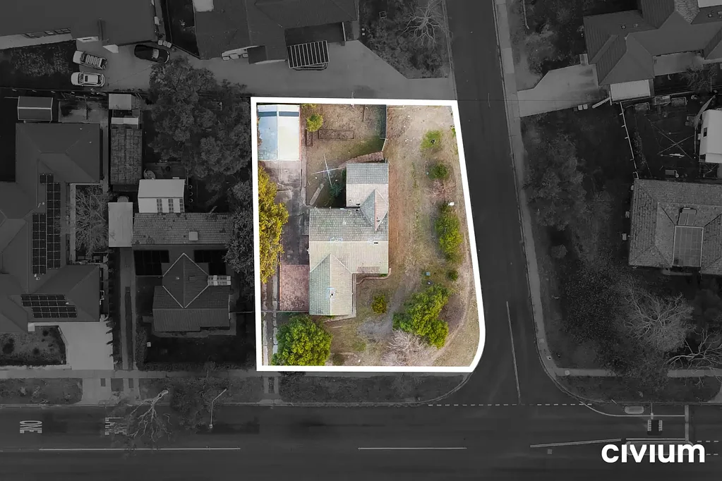 Torrens 4कमरा Prime 914m² Corner Block with Outstanding Potential