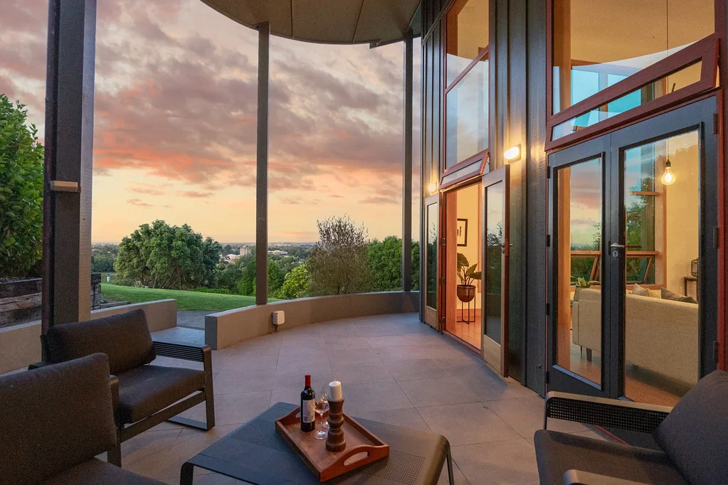 Fitzherbert 4कमरा Breathtaking views, architecture and tranquillity