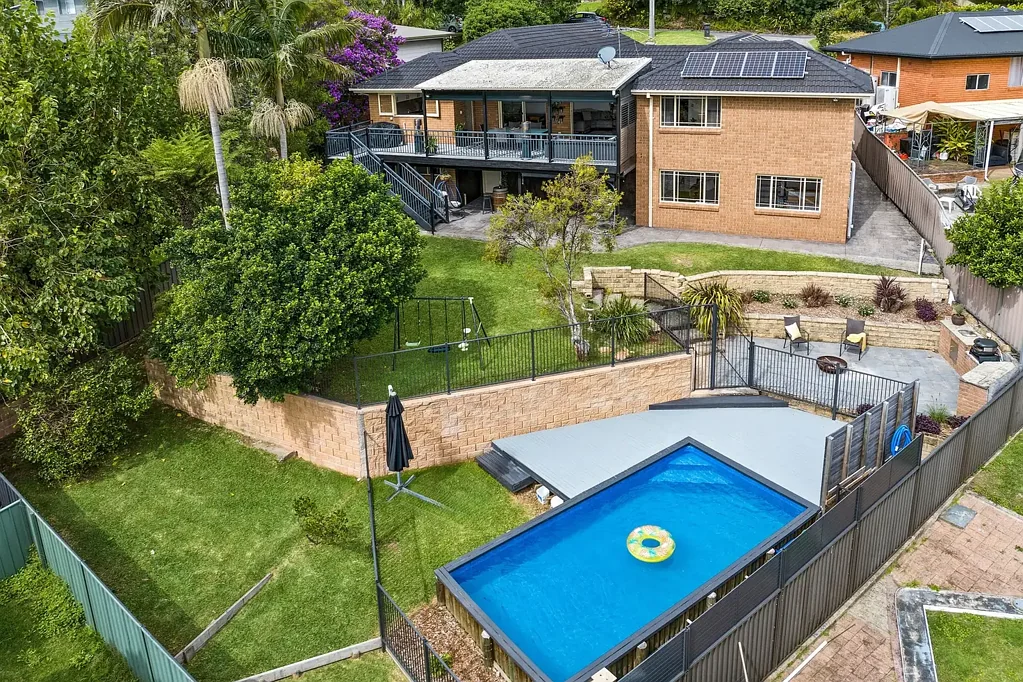 Helensburgh 5Moenga The ideal family home with panoramic bush views