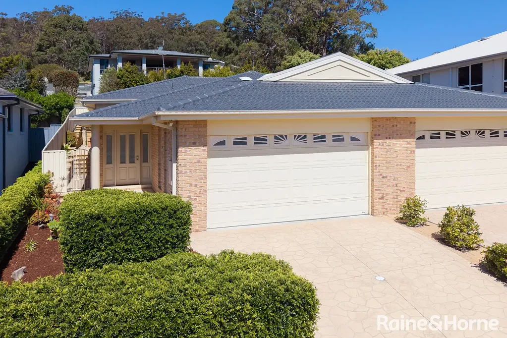 76a SERGEANT BAKER DRIVE, Corlette, NSW 2315, 3 રૂમ, 2 બાથરૂમ, House