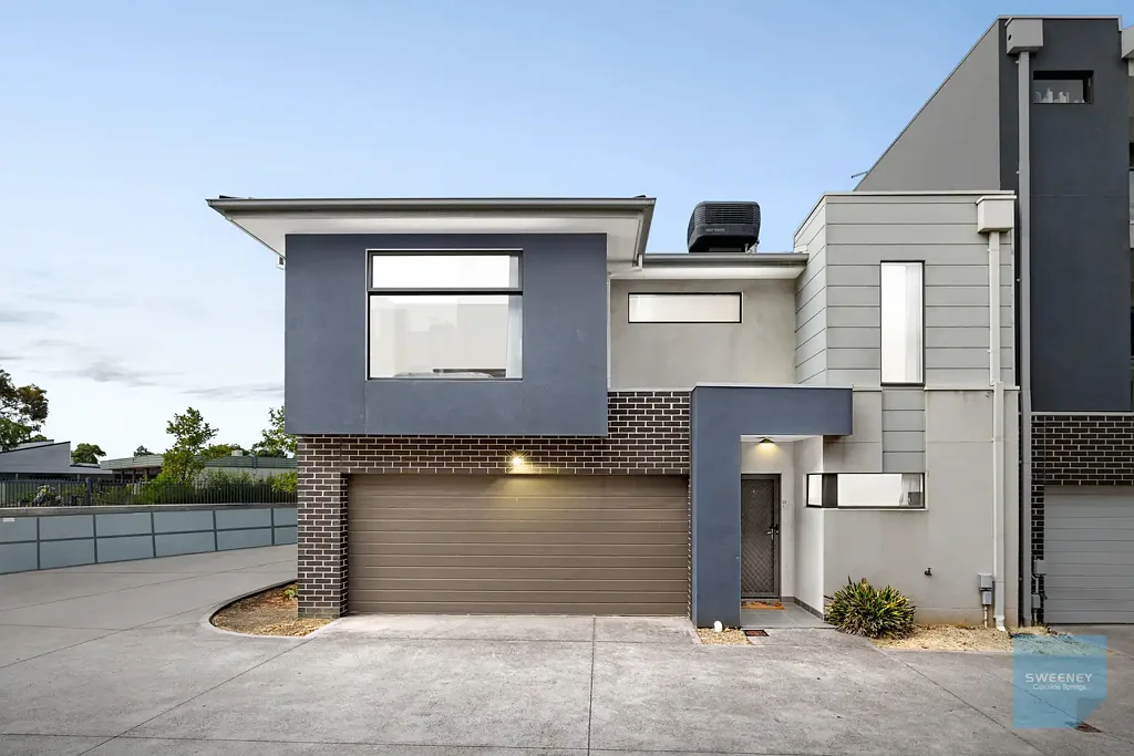 30/79 Lancefield Drive, Caroline Springs, VIC 3023