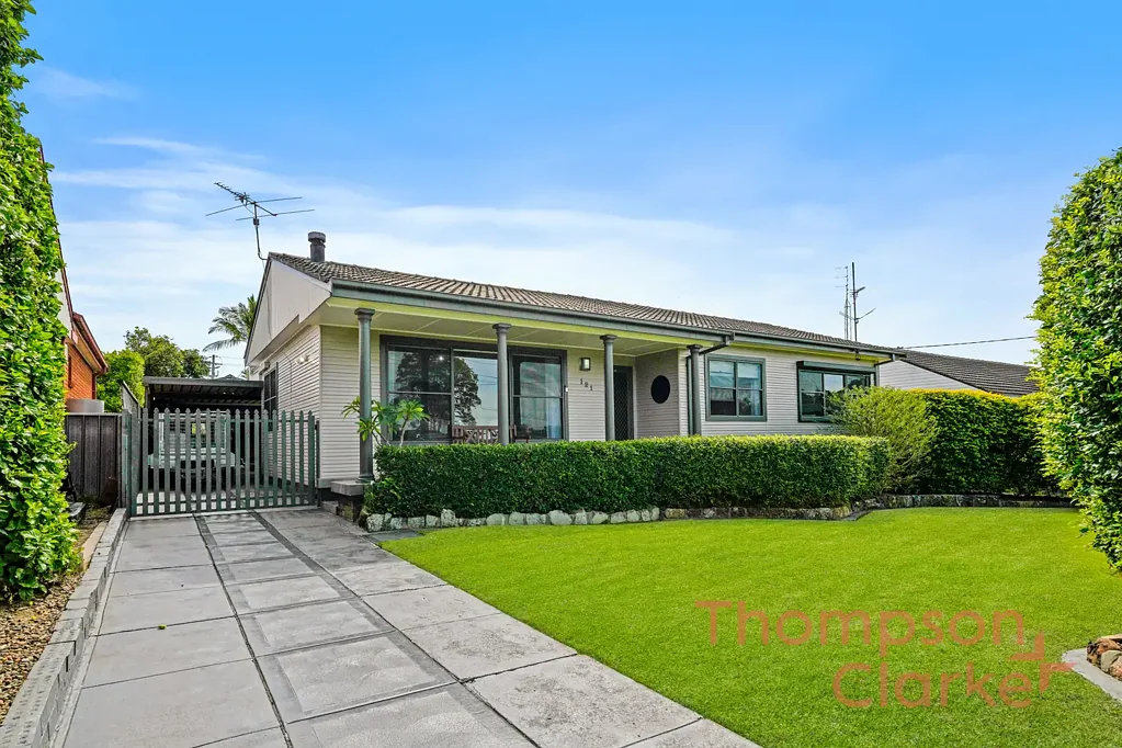 East Maitland 4房  Modern Family Living with Entertaining Appeal in East Maitland