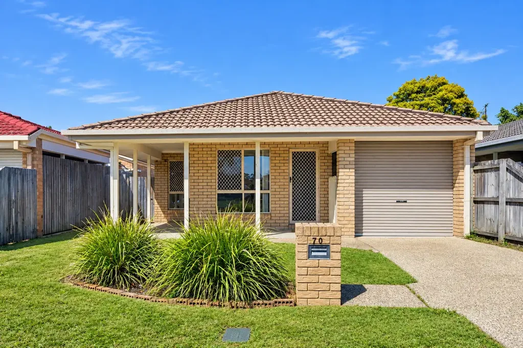 Fitzgibbon 4ਬੈੱਡਰੂਮ Beautifully Appointed 4 Bedroom Lowset - Walk to the Train