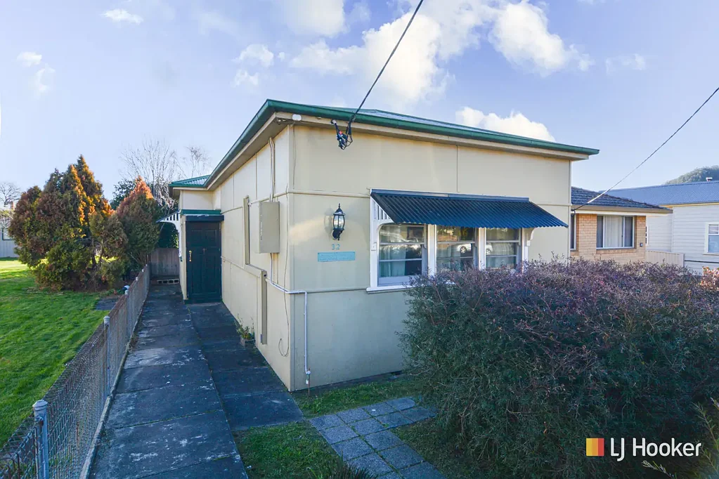 GREAT HOME IN A GREAT LOCATION