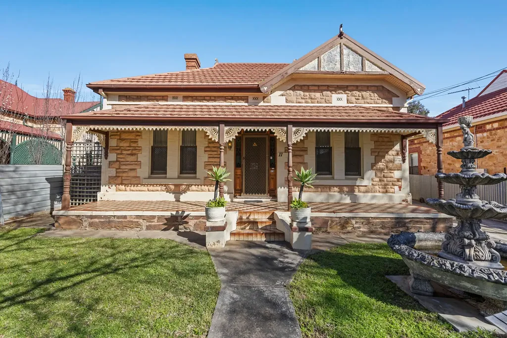 Prospect 4房  Period Detail & Floorplan Flexibility: A Classic Prospect Bungalow
