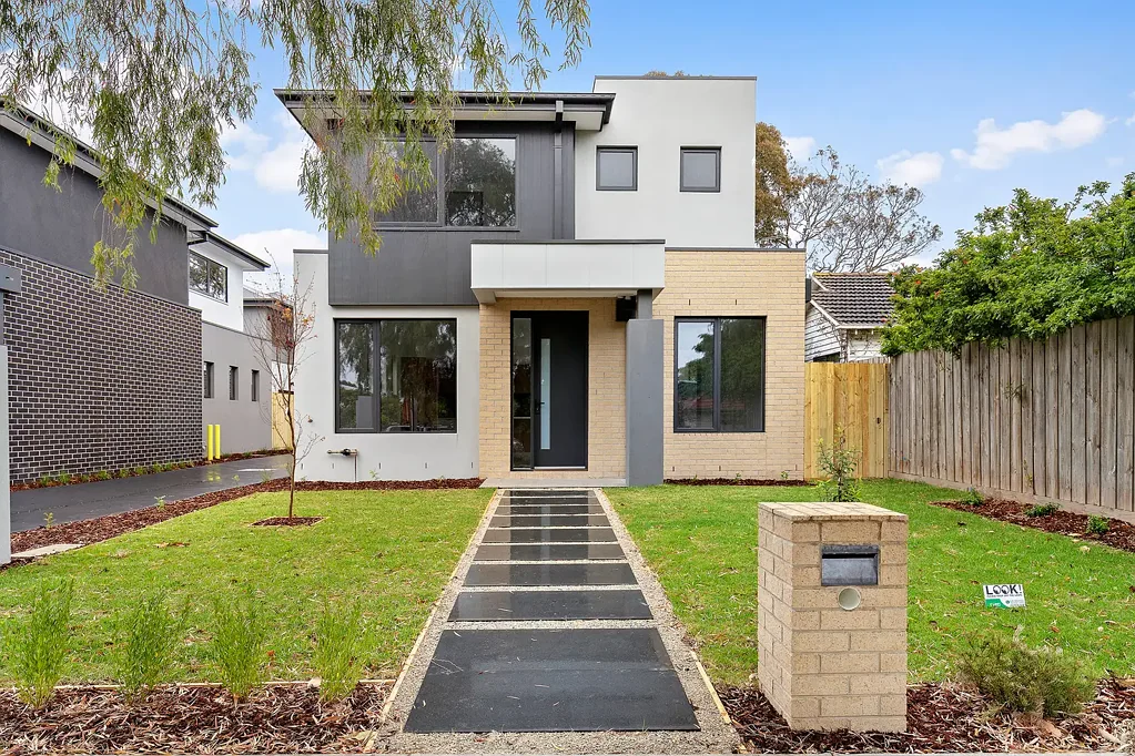 Beautiful home with premium position!