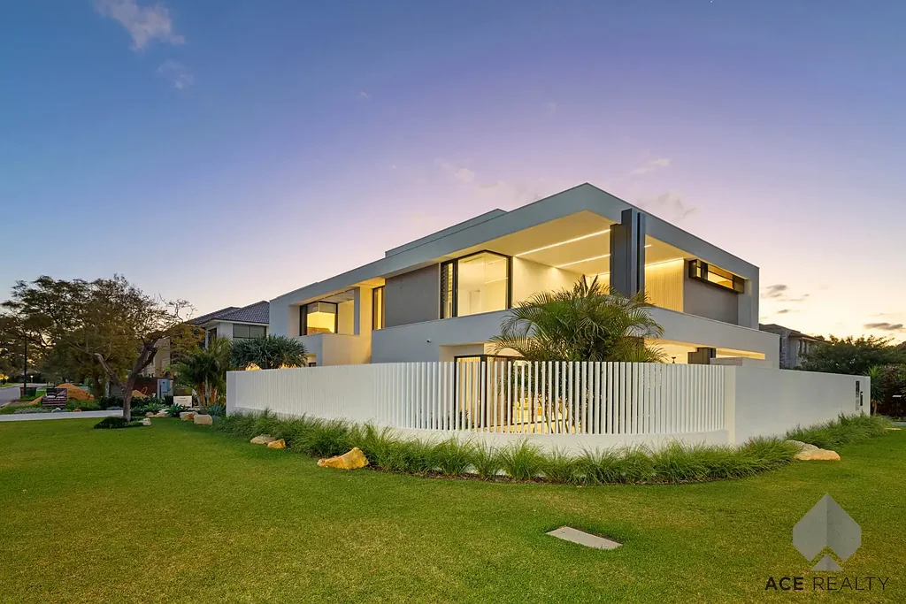 Applecross 4 Bedroom LUXURY BRAND NEW DISPLAY HOME