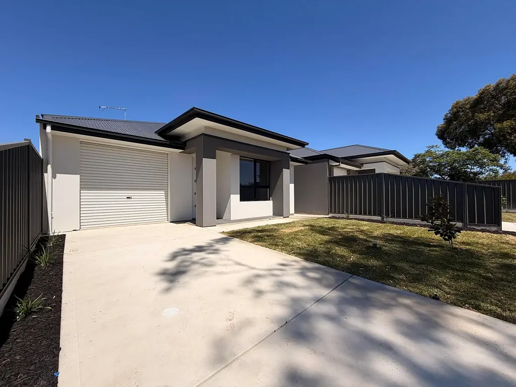 BRAND NEW 4 BEDROOM HOME READY FOR YOU!