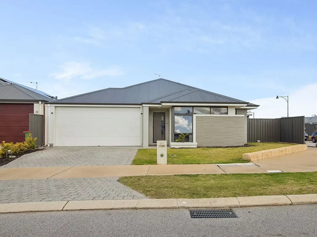 Baldivis 5房  Spacious Family Home with Pool, Solar & Fantastic Outdoor Entertaining