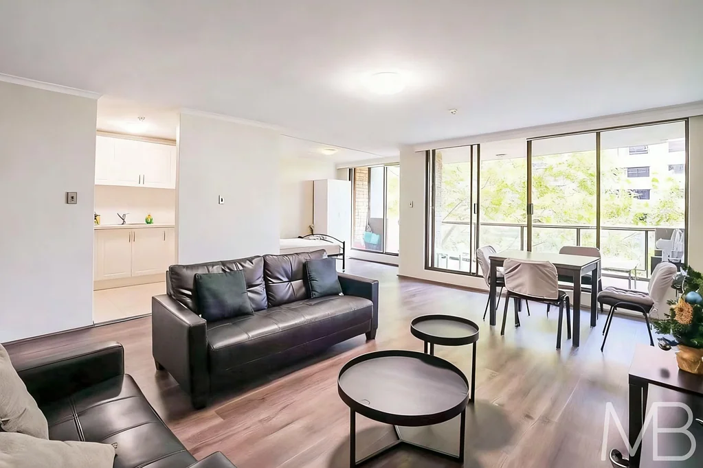 Fully Furnished Apartment In The Heart Of Chinatown