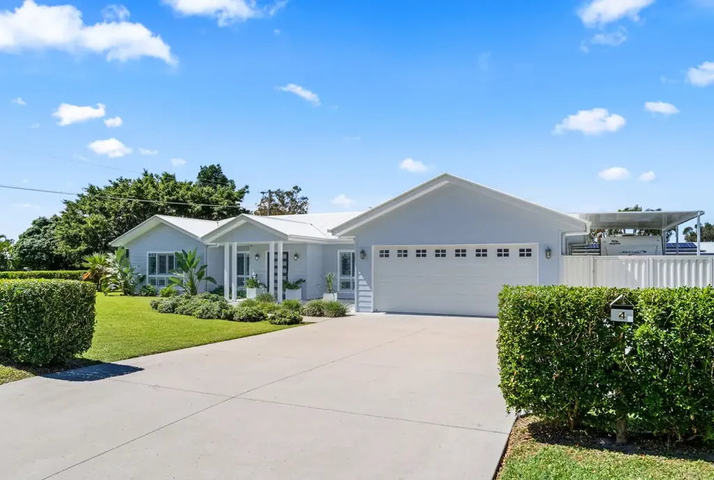 Wondunna 4房  STUNNING FAMILY RETREAT IN PRIME LOCATION