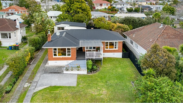 39 Sherwood Avenue, Te Atatu South, Waitakere City