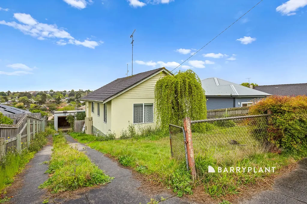 Warragul 2ਬੈੱਡਰੂਮ Endless Potential on 552m² – Invest, Renovate or Reimagine