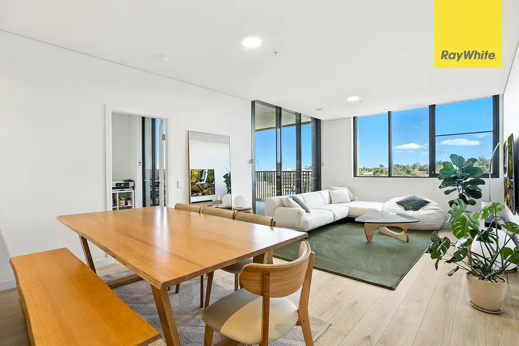 West Ryde 3Kwarto Luxury Apartment Offering Bright North Aspects