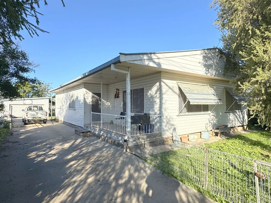 8 Downer Avenue, Moree, NSW 2400