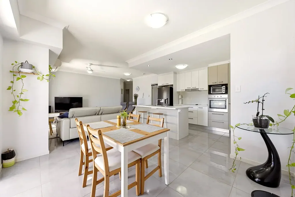 Redcliffe 2Zimmer Live the Redcliffe Lifestyle, Space, Convenience & Coastal Living at Your Doorstep