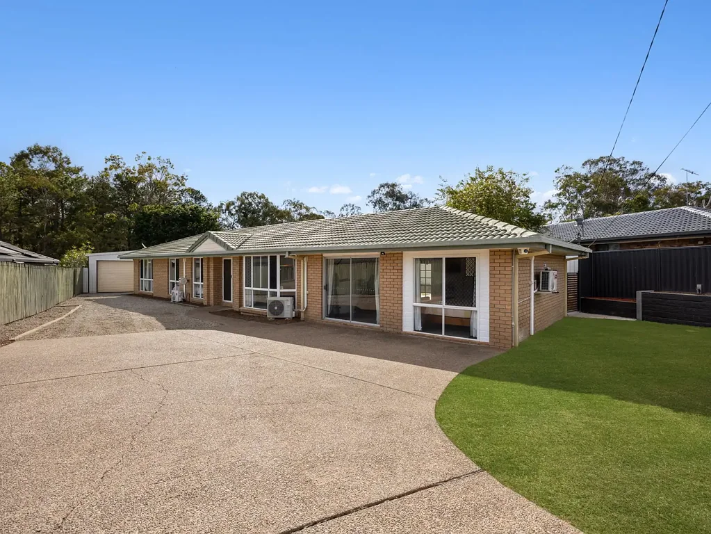 Camira 5침실 A True Family Haven on 752m² in a Peaceful Camira Pocket