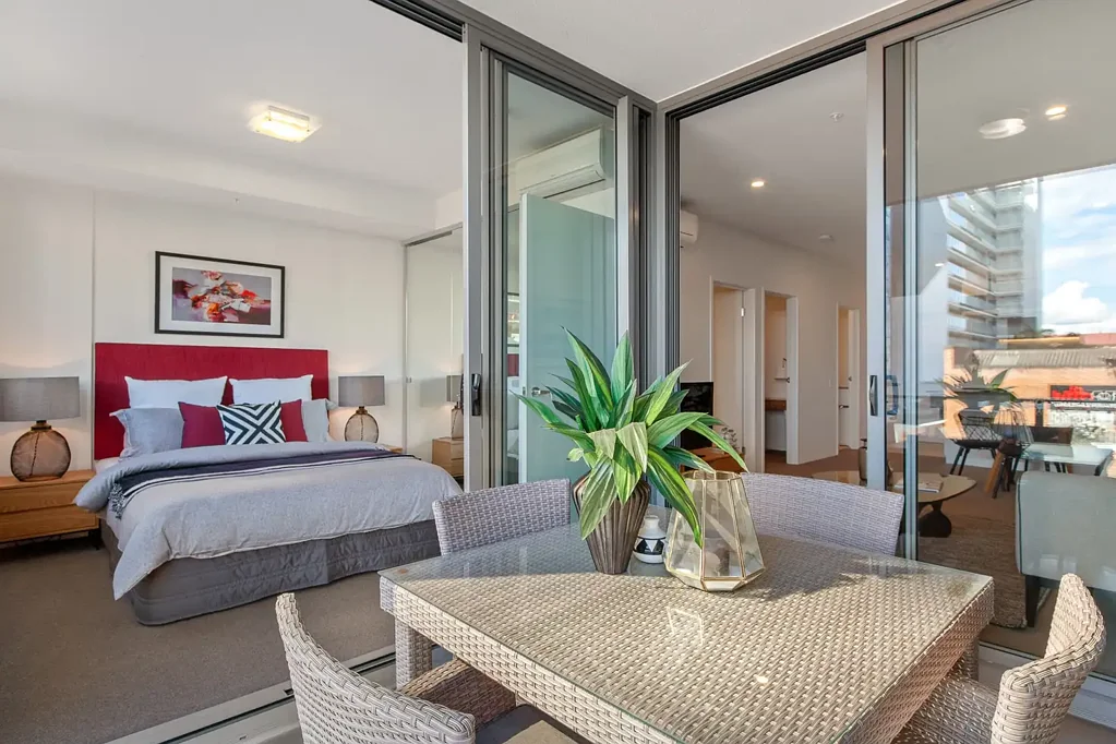 1B 1B 1C Plus Study - Spacious 73 Sqm