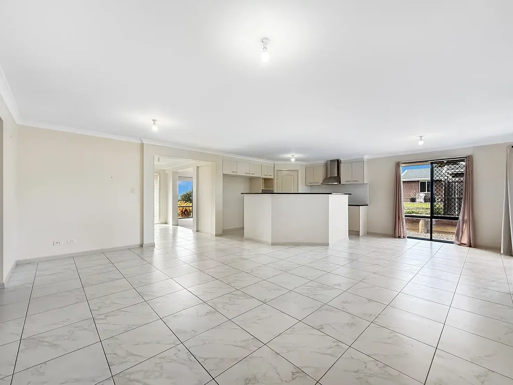 11 Tryhorn St, Grantham, QLD 4347