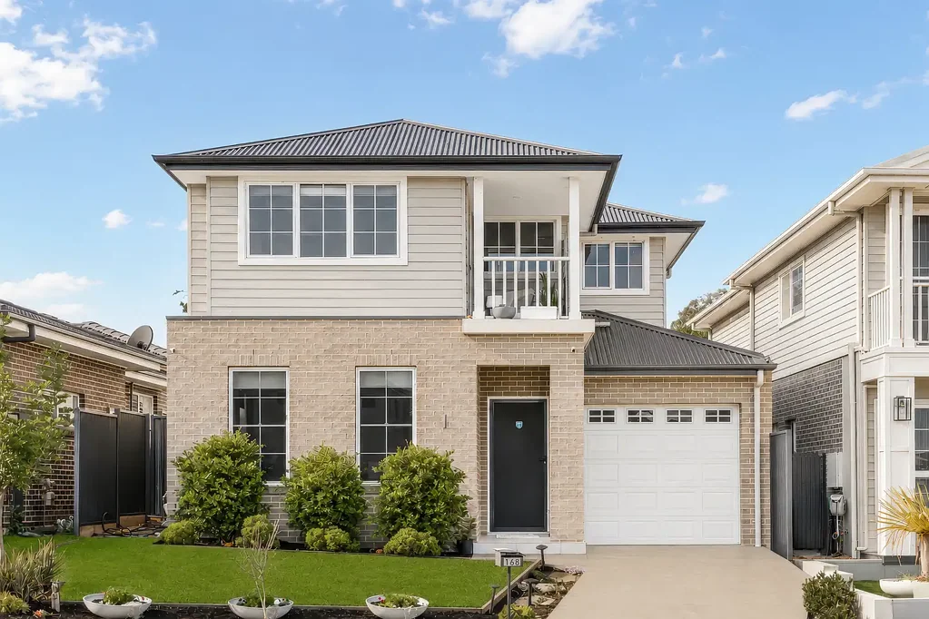 Box Hill 5Phòng ngủ Beautifully Crafted by Quinn Homes | Elevated Position with Stunning Mountain Views