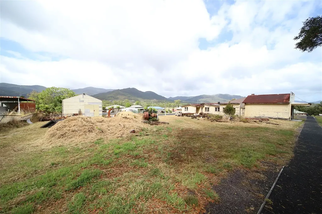 Rosebery 1 Bedroom Huge Shed and Renovator on Large Land Parcel