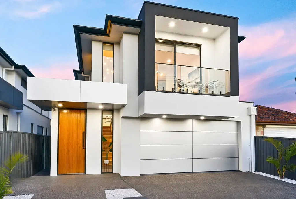 Luxury Coastal Living with Space, Style & Sophistication