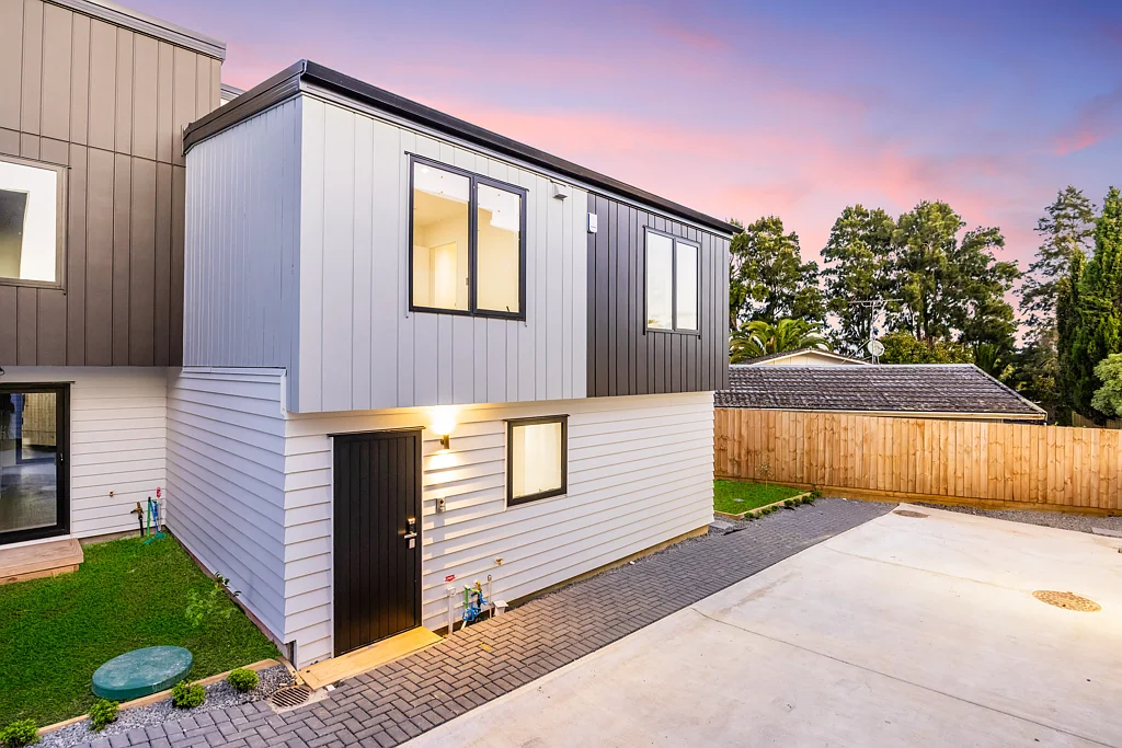 6/24 Tupaki Place, Pakuranga Heights, Manukau City, Auckland
