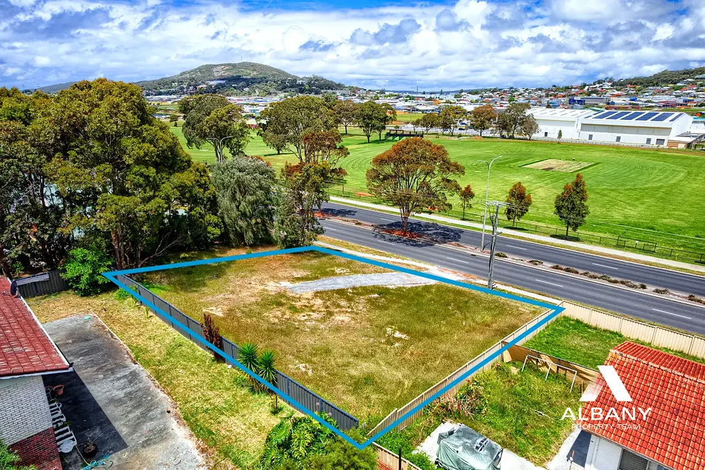 Yakamia RARE CITY LAND RIPE FOR DEVELOPMENT