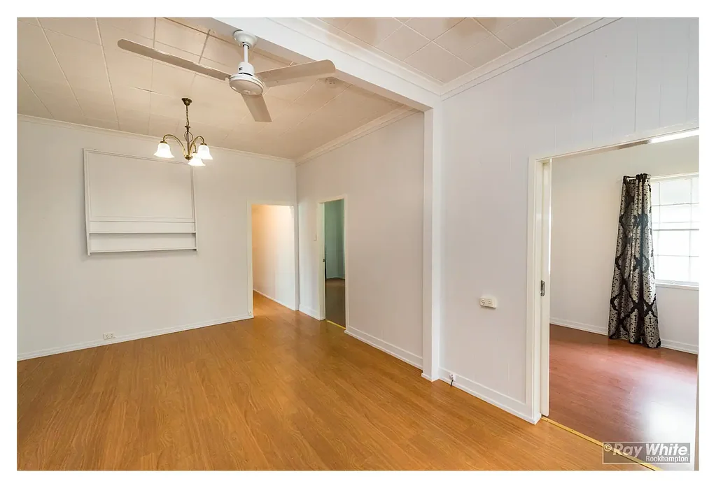Neat & Tidy Highset Home- Ready for you!