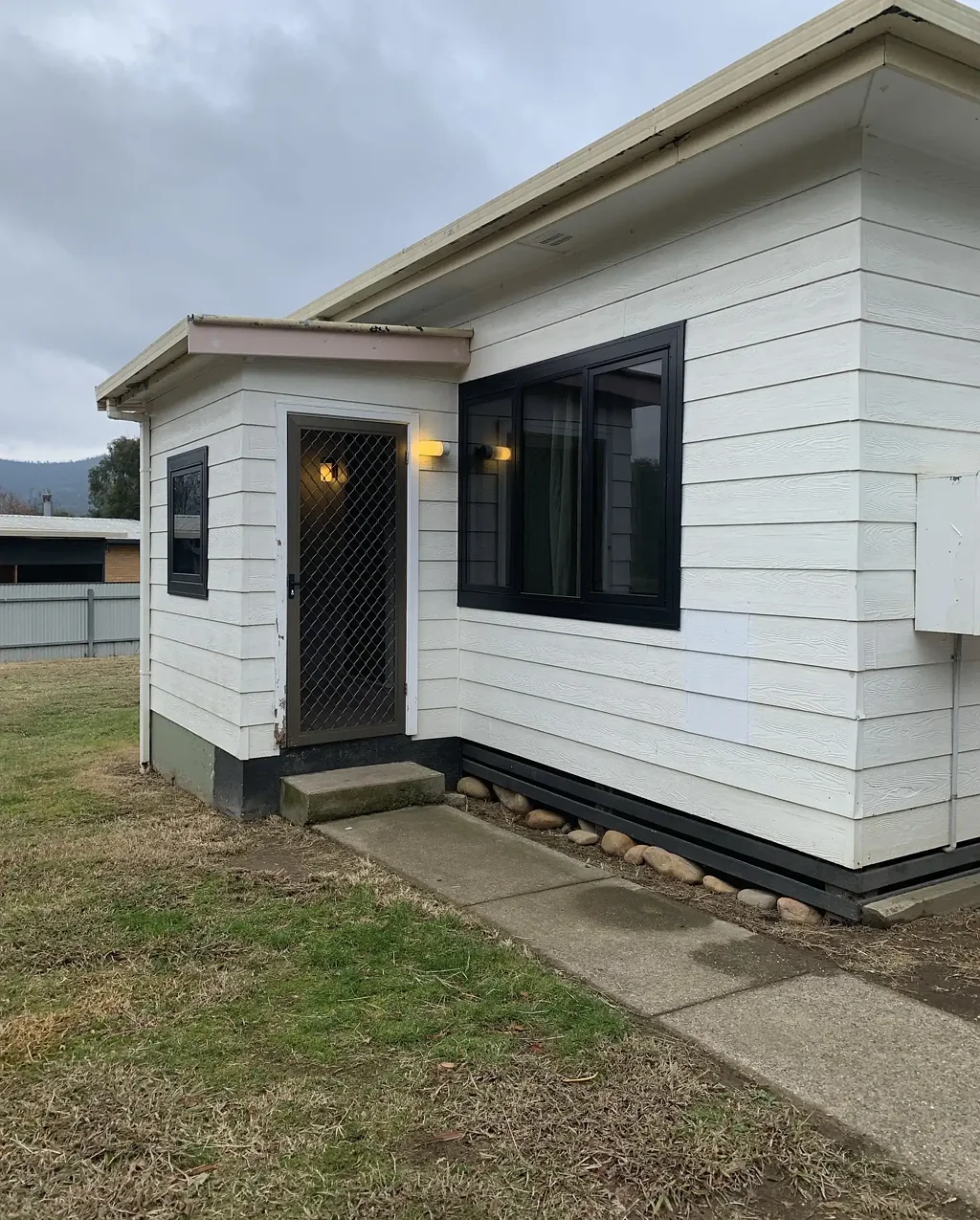 PARTIALLY FURNISHED THREE BEDROOM HOME IN THE TRANQUIL TOWNSHIP OF TALBINGO