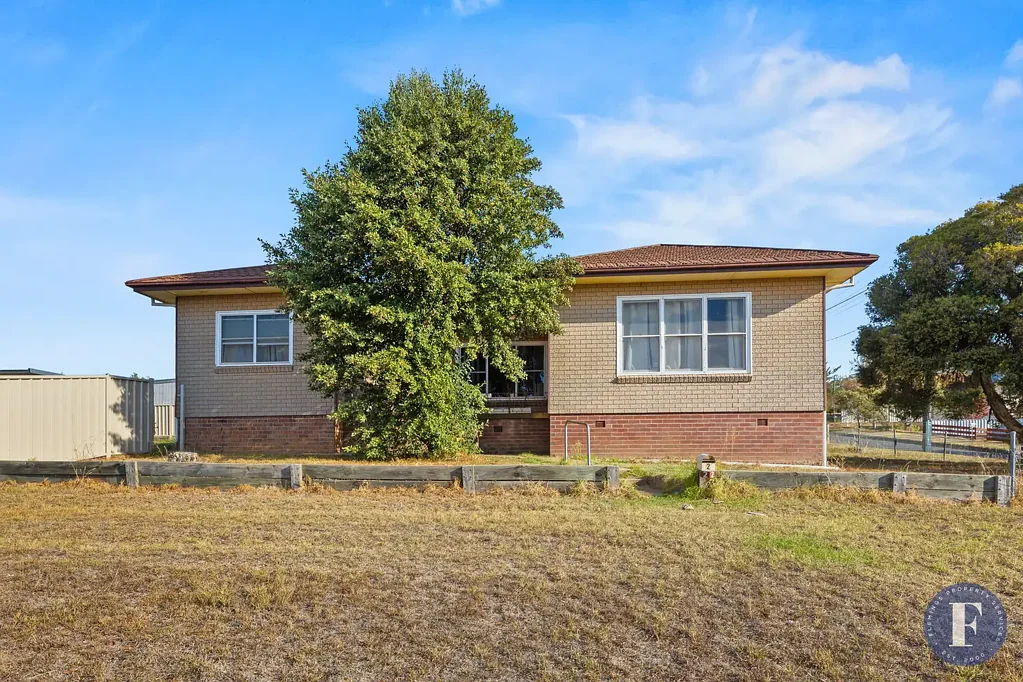 Young 3chambre CHARMING STARTER OR INVESTMENT OPPORTUNITY