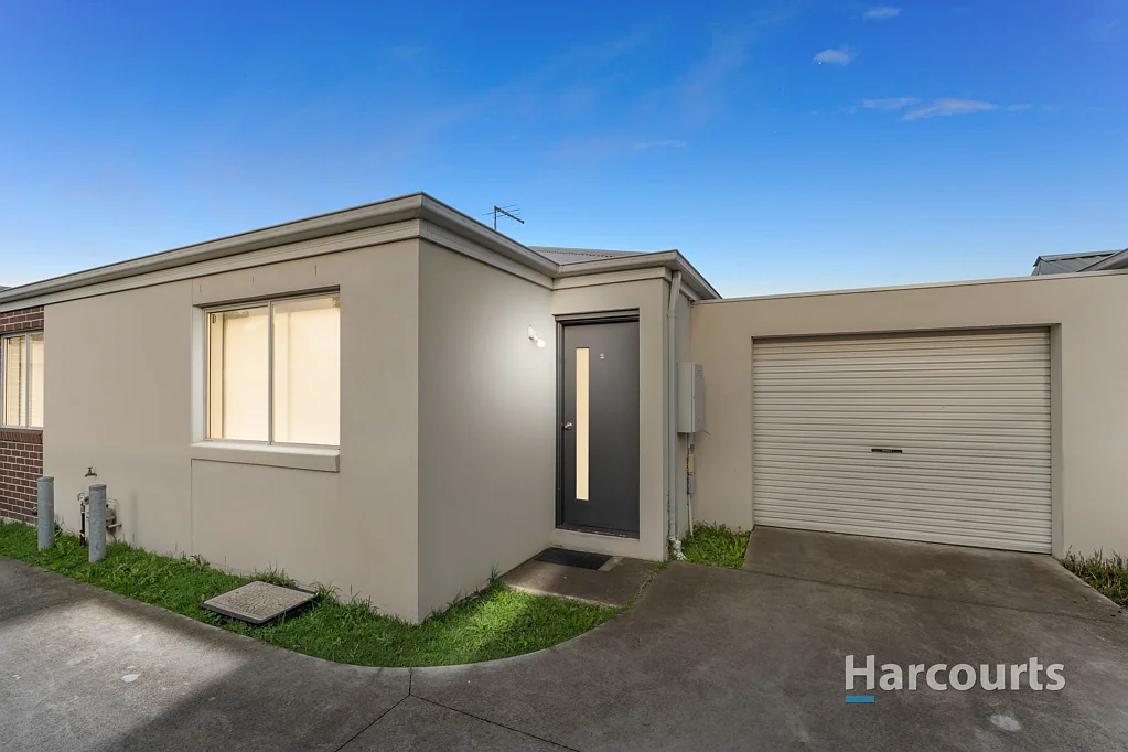 2/64 Railway Parade, Deer Park, VIC 3023