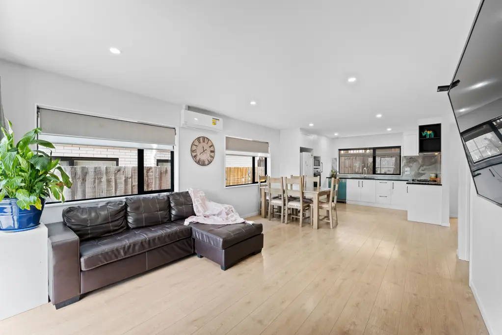 Pakuranga Heights 3房  XL Bedrooms, 3 Parkings & School Zone!