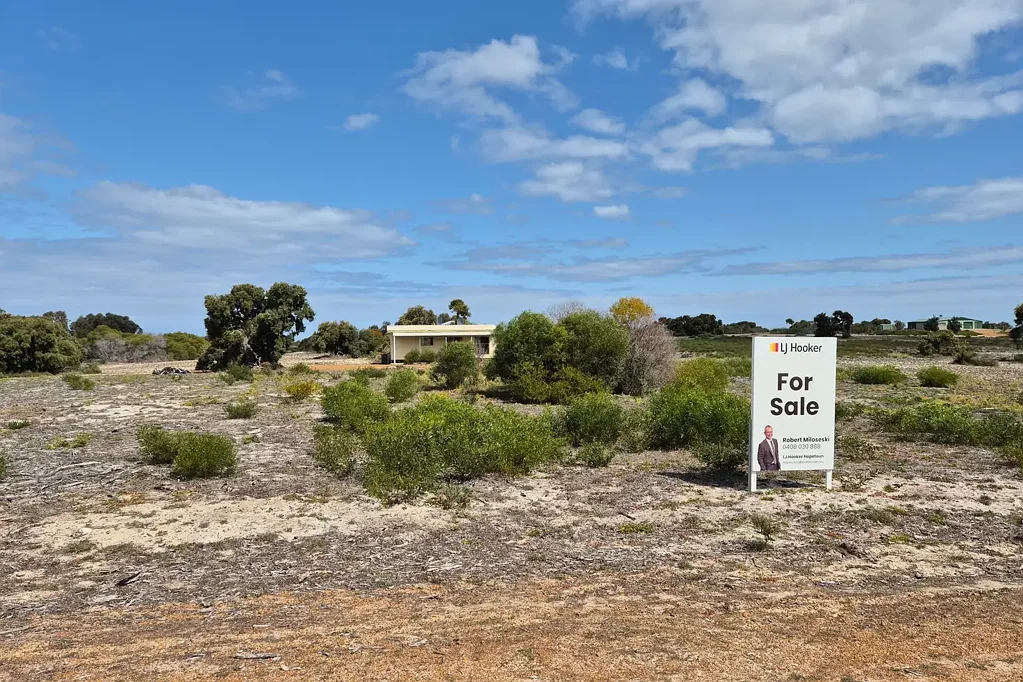 111 Banksia Road, Hopetoun, WA 6348