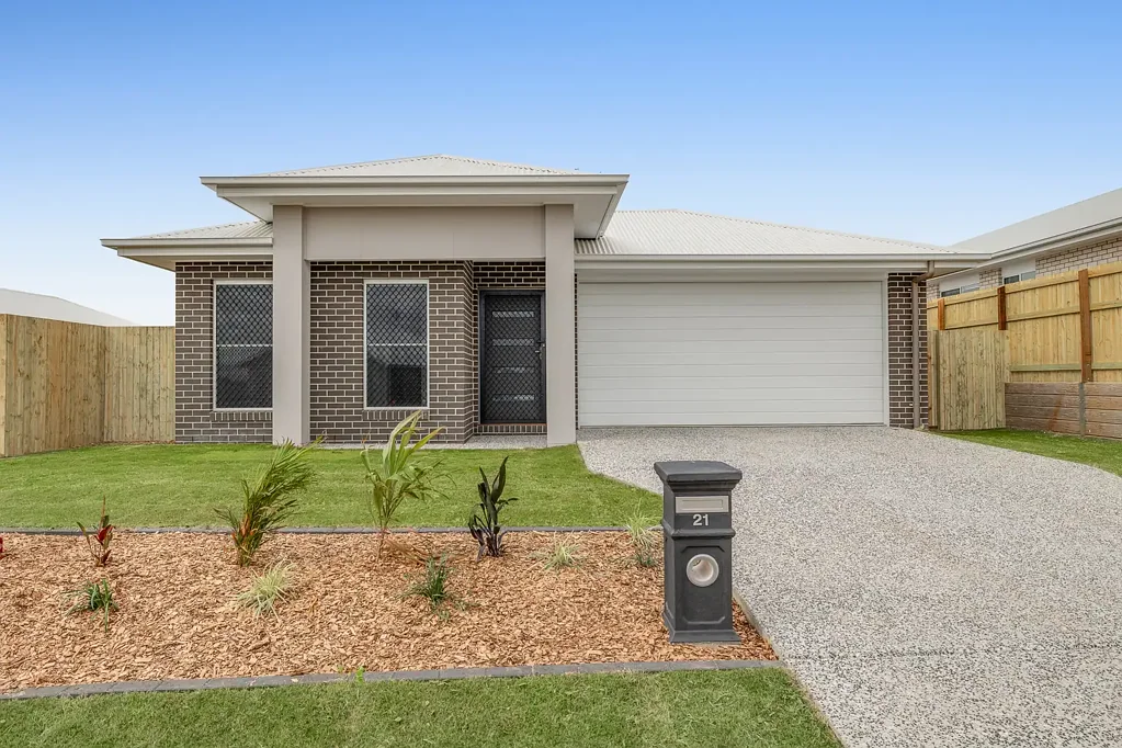 Brand New Executive Style Home just outside Highfields offering Lifestyle and Convenience - Available Now!