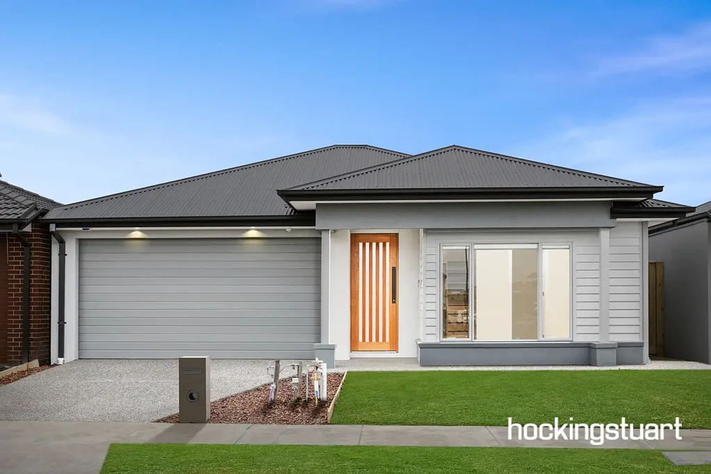 16 Foreshores Drive, Donnybrook, VIC 3064