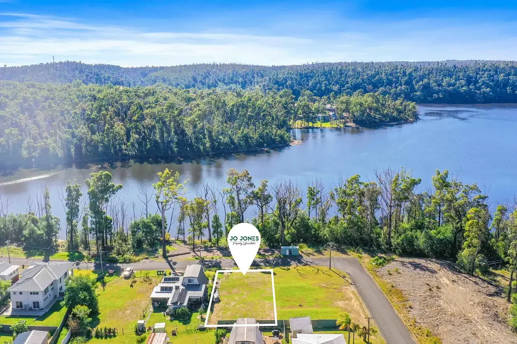 18 Sandra Street, Conjola Park, NSW 2539