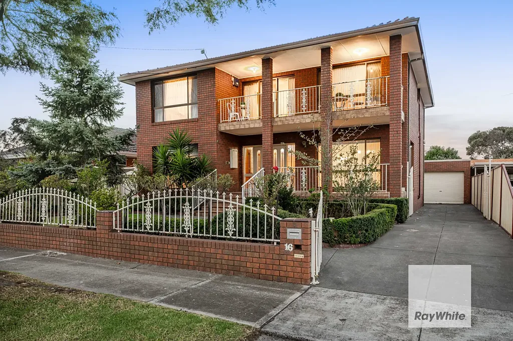 16 Goodwood Crescent, Gladstone Park, VIC 3043