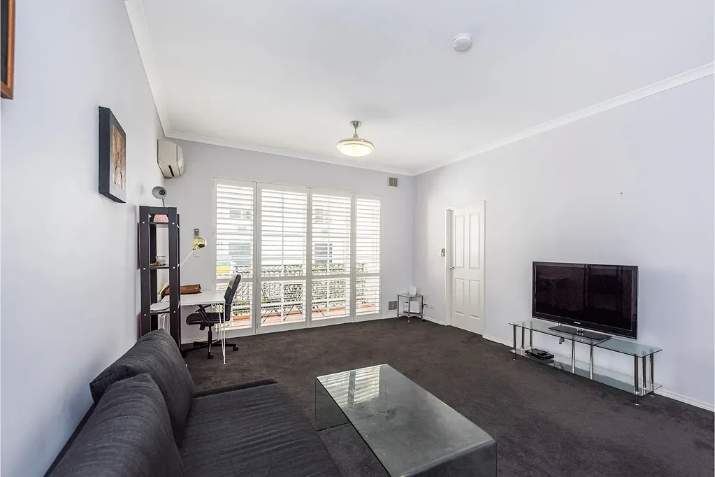 West Perth 2房  Spacious Two-Bedroom Apartment in Prime West Perth Location