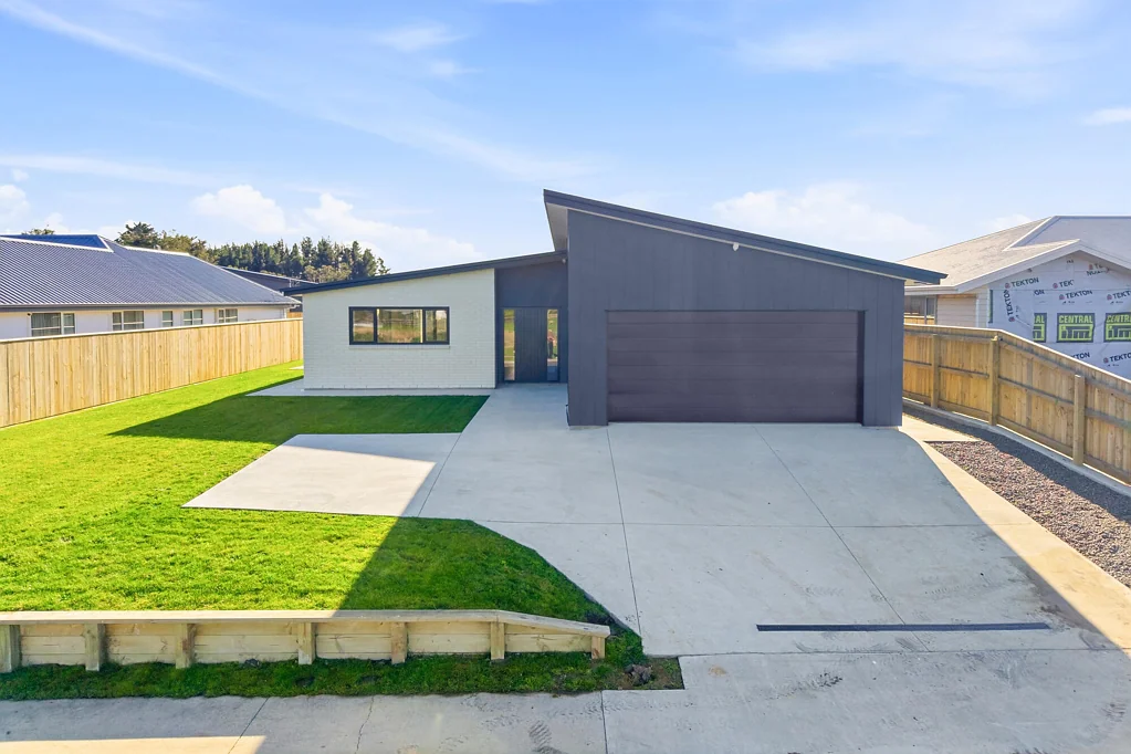Feilding 4Zimmer SUPER STYLISH MONO-PITCH MASTERPIECE