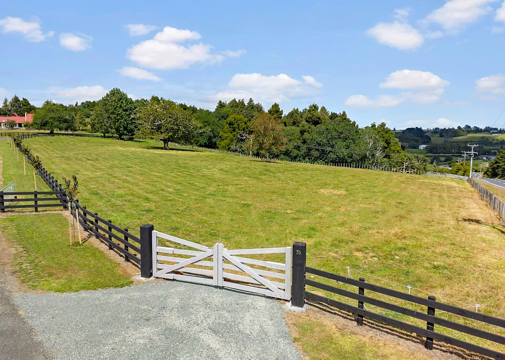 Pukekohe A Premium 1.7 Acre Lifestyle Escape