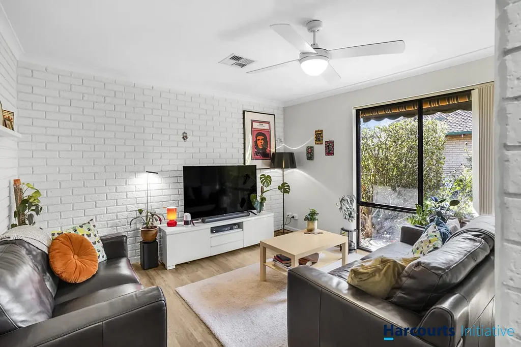 4/27 Moore Street, Dianella, WA 6059